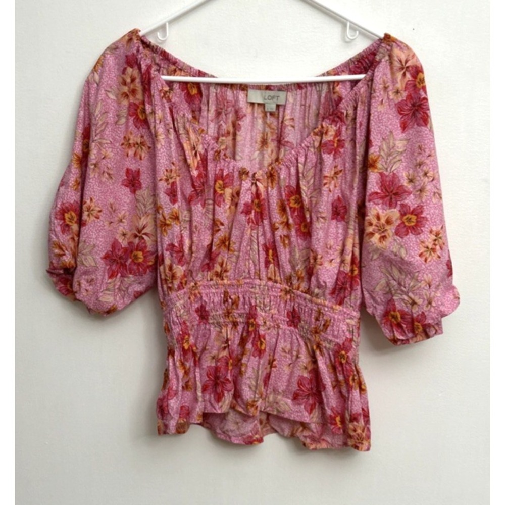 LOFT V-Neck Blouse 3/4 Sleeve Pink Floral Women's M Gathered Smocked Waist